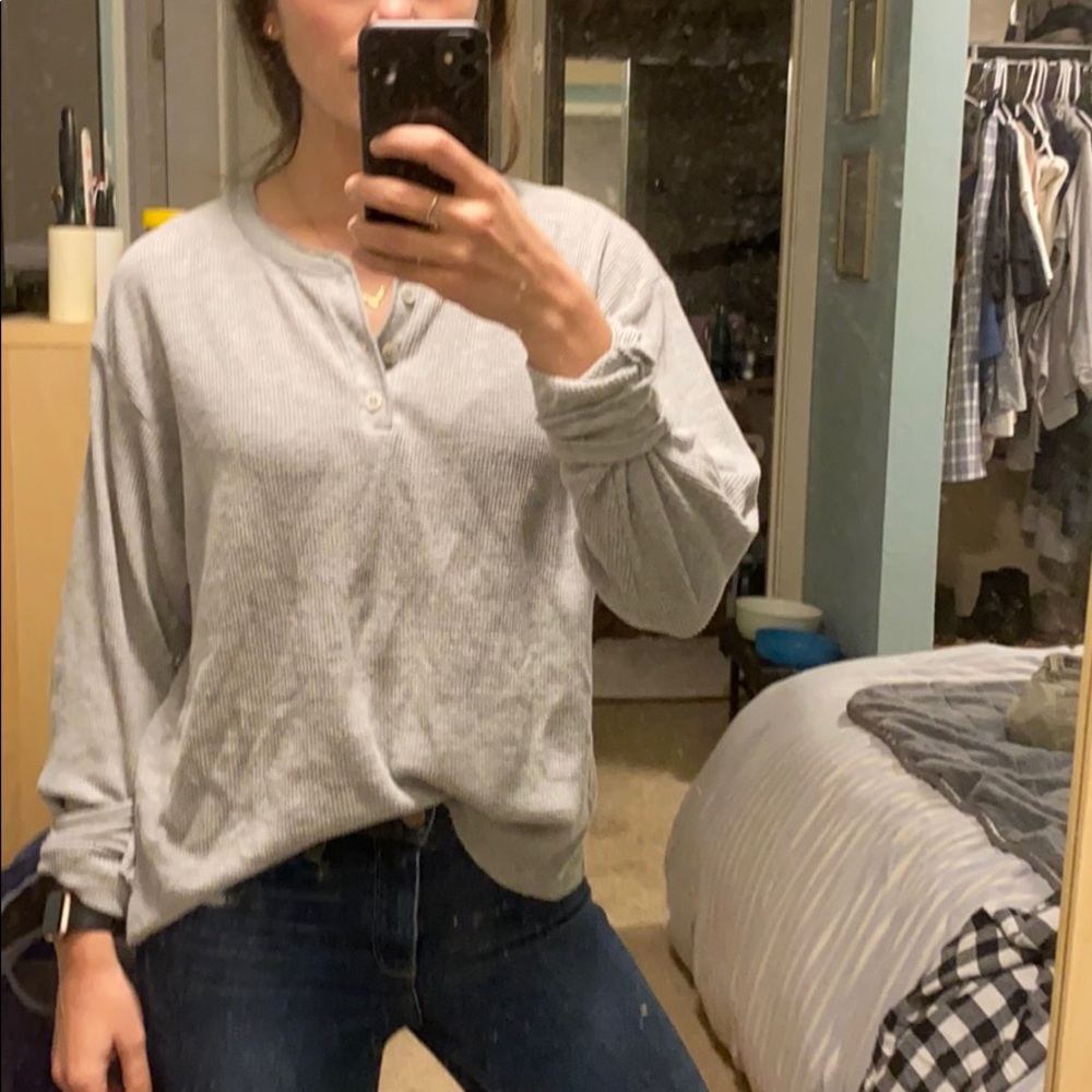 Brandy Melville Crop Henley OS